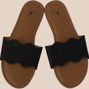 Shade & Shore Black and Brown Sandals with Textured Strap